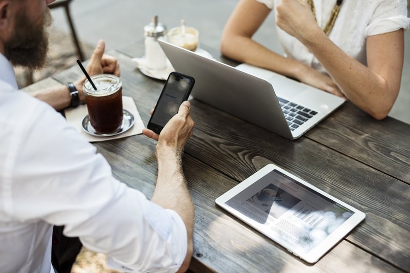 How to Create a B2B Buyer Persona in 7 Simple Steps [Free Checklist]